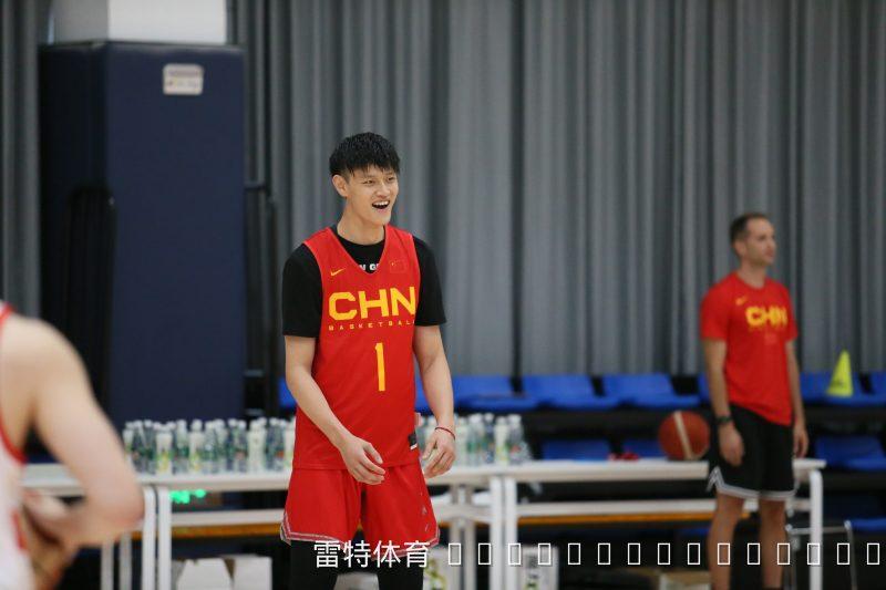 中国男篮集训阵容优化调整 曾凡博王浩然赵维伦暂别国家队