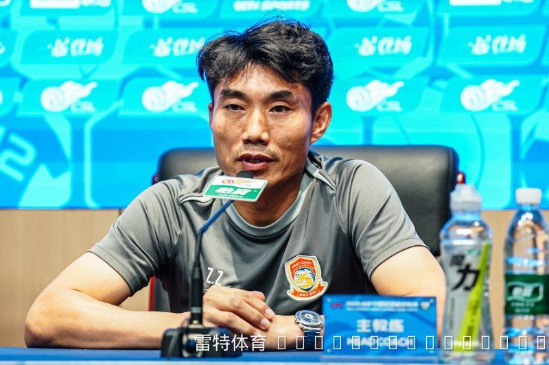 中超少帅对决:郑智与刘建业,两位80后土帅的逆袭之路