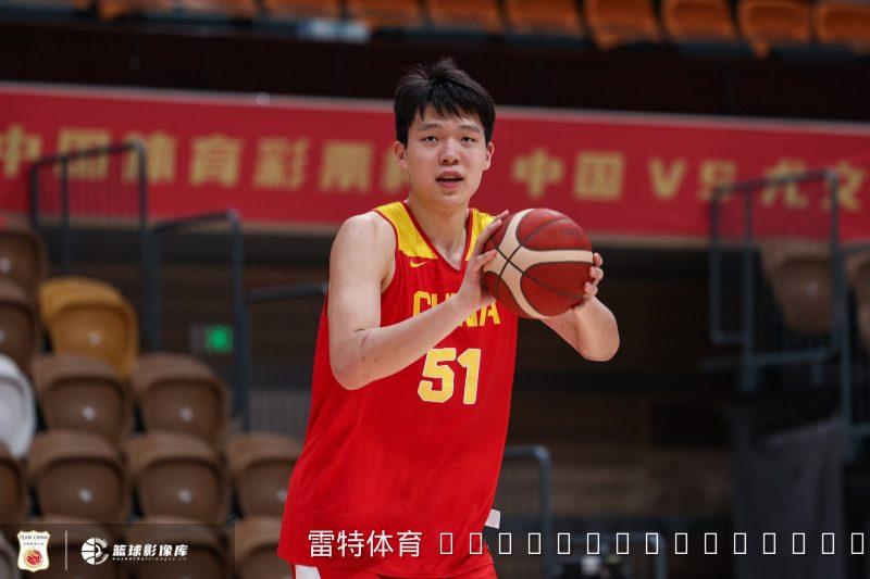 杨瀚森即将归队，男篮锋线迎来补强，预计现身17日中新热身赛