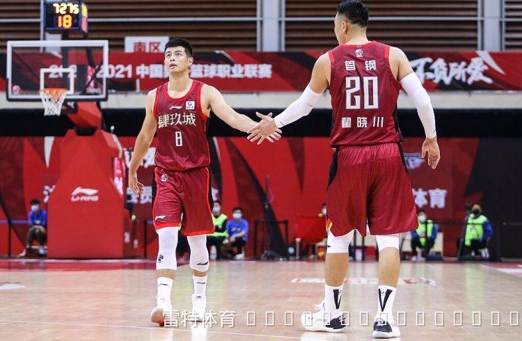 方硕挥别京城转战NBL，翟晓川社媒深情送别老队友：祝兄弟一切顺利，方超巨👍