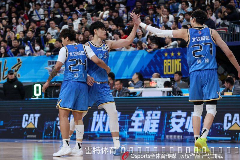 北京首钢抵达雅安备战国际挑战赛 周琦赵睿曾凡博三将缺席
